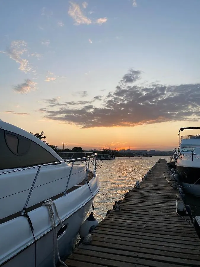 Excelente Apto Na Beira Do Lago 브라질리아